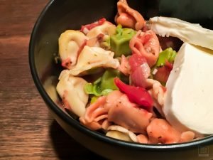 Tortellini al Pomodoro: A Fast and Easy Tomato and Olive Oil Sauce Recipe | Tiny Kitchen Cuisine | https://tiny.kitchen